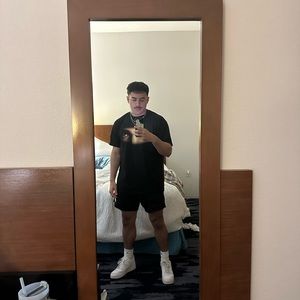 Meet your Posher, Ethan